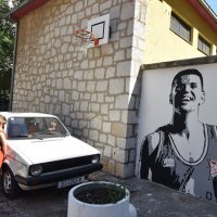 Biserka Petrović i Draženov Golf iz '83.