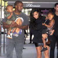 Kim Kardashian i Kanye West s djecom