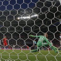 Alexis zabija Njemačkoj