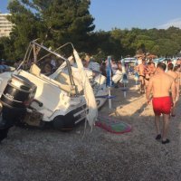Gliser izletio na plažu kod Crikvenice