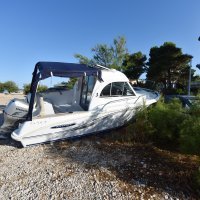 Jadrija: Gliser izletio na plažu i razbio automobil