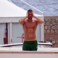 Glumac Alexander Skarsgard na odmoru (2)