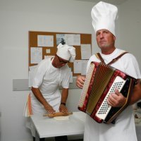 Lucio Slama i Flavio Cossetto u predstavi pizzeria da slama