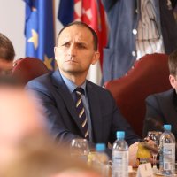 Vlada na sastanku sa županima u Požegi