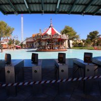 Karusel na ulazu u park