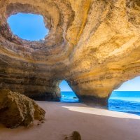 Plaža Benagil u Portugalu