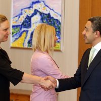 Predsjednica Grabar-Kitarović sastala se s ministrom vanjskih poslova UEA