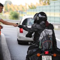 Kolona vozila pred naplatnom postajom Lučko