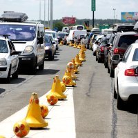 Kolona vozila pred naplatnom postajom Lučko