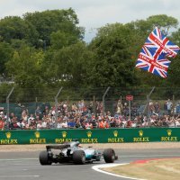 Lewis Hamilton i navijači