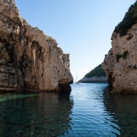 Stiniva, Vis