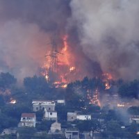 Požar u mjestu Privor proširio se do kuća