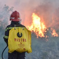 U Bilicama pokraj Šibenika veliki požar u blizini autoceste Zagreb - Split