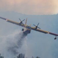 Vatrogascima u Podstrani pomaže kanader