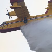 Vatrogascima u Podstrani pomaže kanader