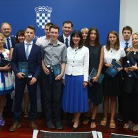 Nagrađeni učenici kod ministrice znanosti Blaženke Divjak