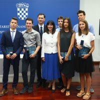 Nagrađeni učenici kod ministrice znanosti Blaženke Divjak