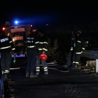 Vatrogasci u akciji gašenja požara kod Gornjeg Rupotina nedaleko od Klisa