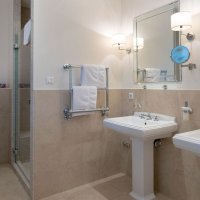 Martinis Marchi, Šolta