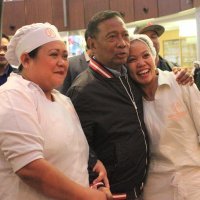 Filipinski potpredsjednik Jejomar C. Binay obilazi filipinske radnike u Dubaiju