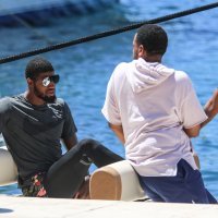 Košarkaš Paul George uživa na jahti s partnericom Danielom i prijateljima