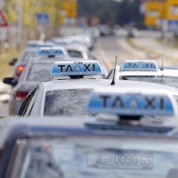 Prosvjed taksista protiv Ubera