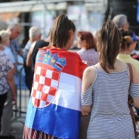 Hrvatski navijači na Trgu bana Jelačića (3)