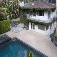 Novi dom Care i Poppy Delevingne