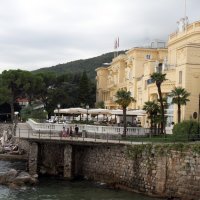 Opatijski Hotel Kvarner izgrađen je 1884. i prvi je hotel na jadranskoj obali
