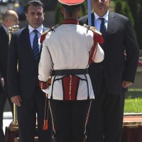 Zaev i Borisov prilikom potpisivanja dogovora
