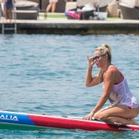 Renata Sopek na plaži Copacabana uživa u sunčanju