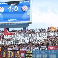 Navijači na tribinama za vrijeme utakmice GNK Dinamo - HNK Hajduk