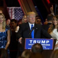 Ivanka, Donald i Melania Trump