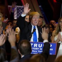 Ivanka, Donald i Melania Trump