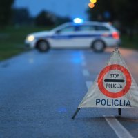 Šećerana: Pucao po policiji, zatvorio se u stan i prijetio da će aktivirati bombu