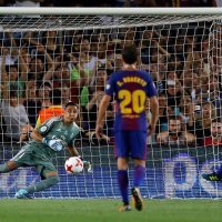 Messi zabija penal