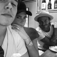 Brooklyn Beckham s roditeljima