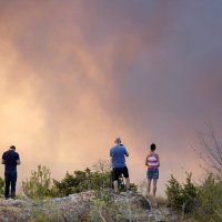 Gori kod Đevrske, u opasnosti je selo Mandići.