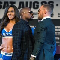 Floyd Mayweather Jr (lijevo) vs. Conor McGregor