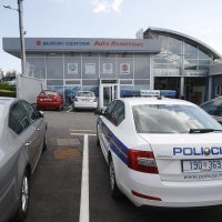 Auto salon u kojem se jučer dogodilo razbojništvo