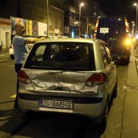 Sudar dva tramvaja i osobnog automobila u Tratinskoj ulici