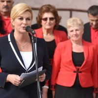 Predsjednica Kolinda Grabar-Kitarović otvorila privremeni Ured predsjednice u Gospiću