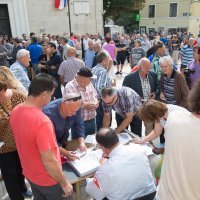 Veliki prosvjed građana protiv izgradnje termoelektrane na Perući