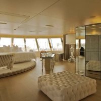 Luksuzna motorna jahta A u vlasništvu Andreja Melničenka