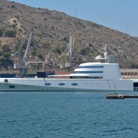 Luksuzna motorna jahta A u vlasništvu Andreja Melničenka