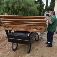 Radnici saniraju štetu na zadarskom gradskom groblju