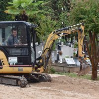 Radnici saniraju štetu na zadarskom gradskom groblju