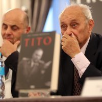 U Novinarskom domu 2015. predstavljena je knjiga Tito, autora Slavka i Ive Goldsteina