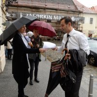 Prosvjed ispred zgrade Hrvatskog sabora povodom ukidanja emisije HTV-a