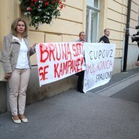 Prosvjed ispred Gradske skupštine protiv izgradnje spalionice otpada u Resniku (1)